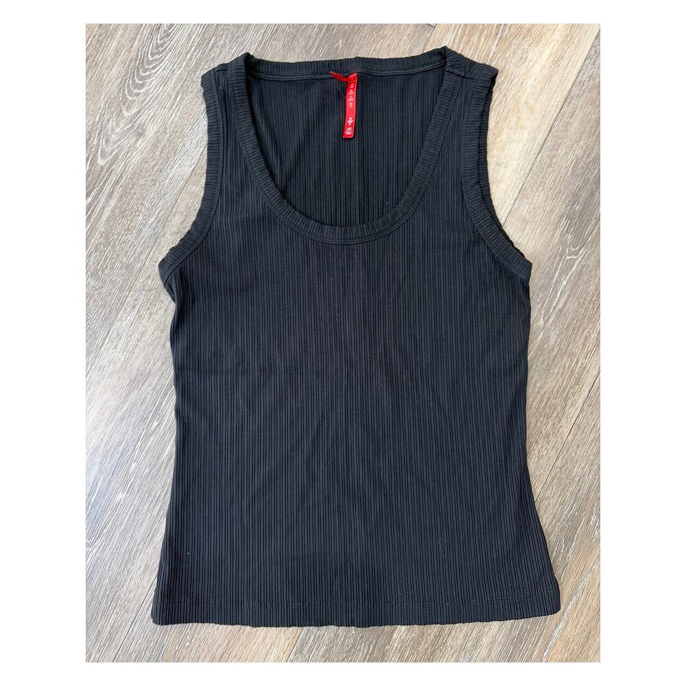 SPANX Ribbed Tank Top Small Black Shaping Stretch Scoop Neck